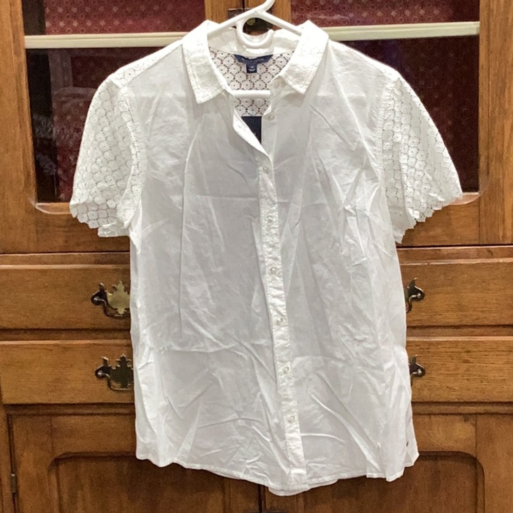White button short sleeve shirt size Large